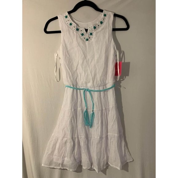 Amy Byer Other - Girls size 14 white linen dress with belt and sparkly sequins